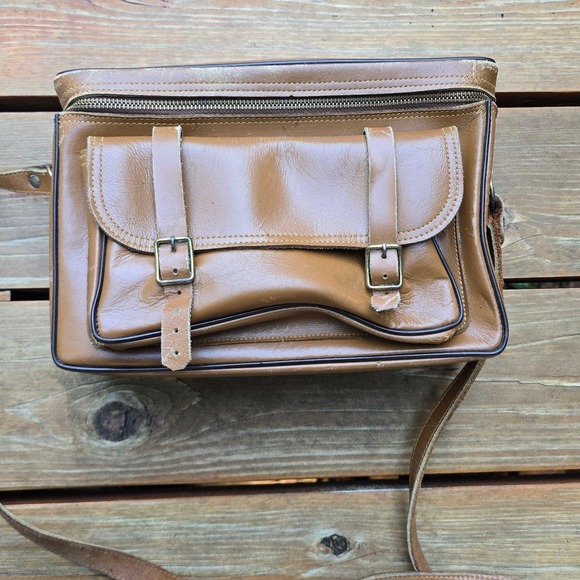Relic Handbags - Vintage Perrin California Leather Camera Bag Brown Cowhide No. 605 - Mid Century